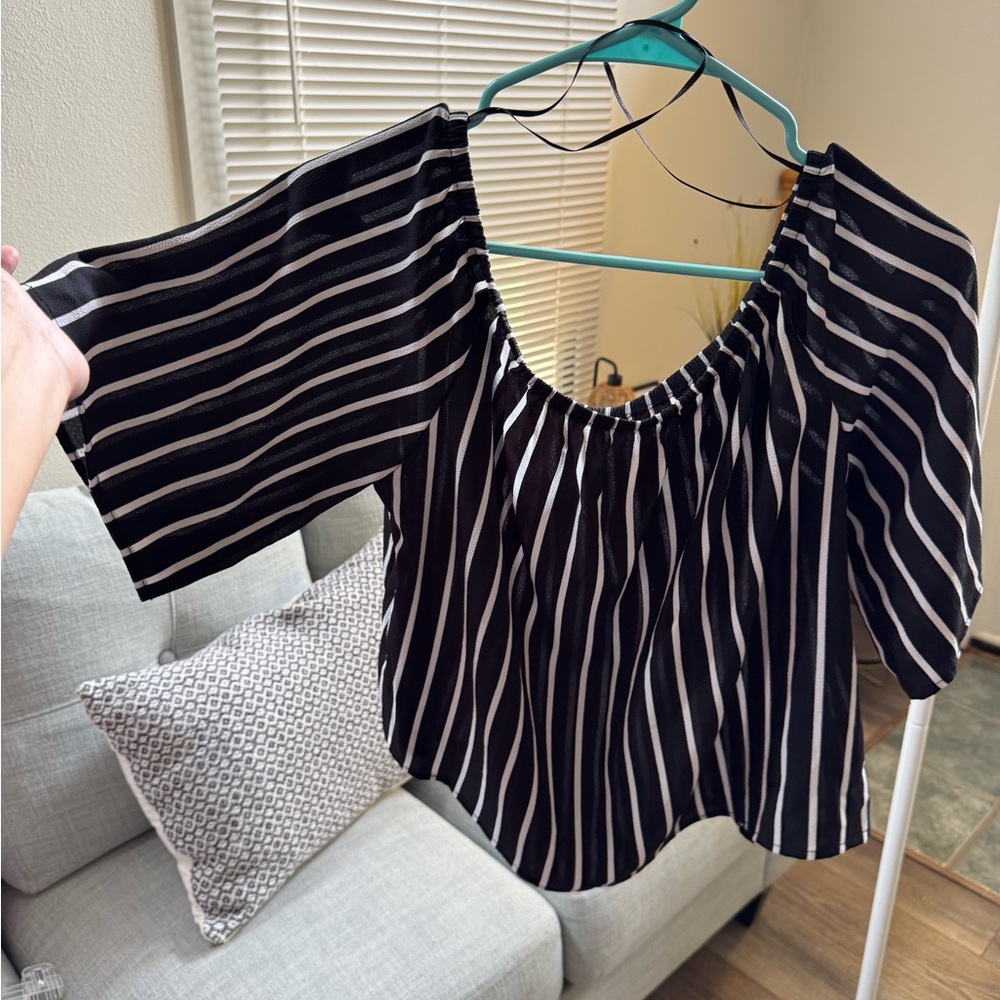 Ambiance Black and White Ruched Blouse